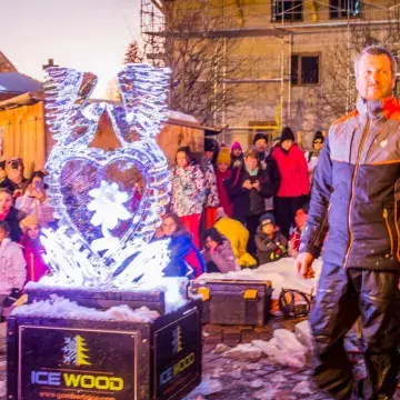 Show de sculpture sur glace à Praz sur Arly